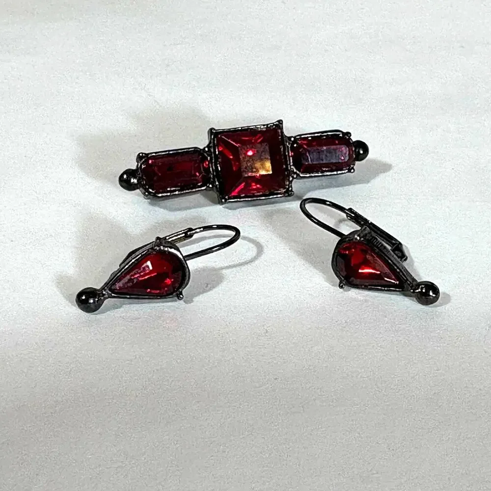 Brooch and Earrings Cherry Red Crystal Regency Glamorous Vintage Set 1 1/2